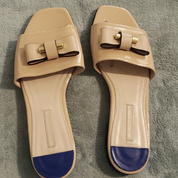 Sandals - Picture 1 of 3